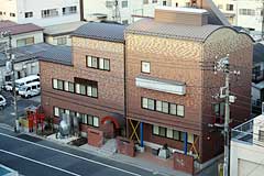 �߂��̃r��������Ղ���