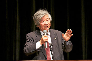 ���R���q����