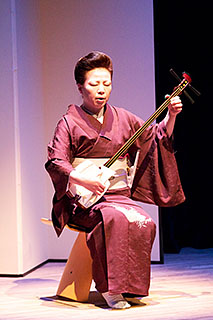 �{�c�R���q����