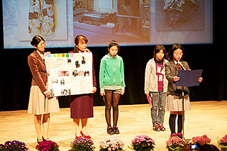 �����ɂ�銴�z���N��