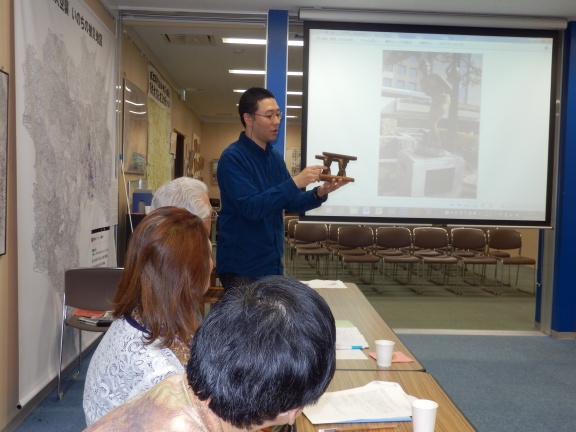 ���{��u�q����̉Ƃɓ`��郁�����X�҂݂̕��i